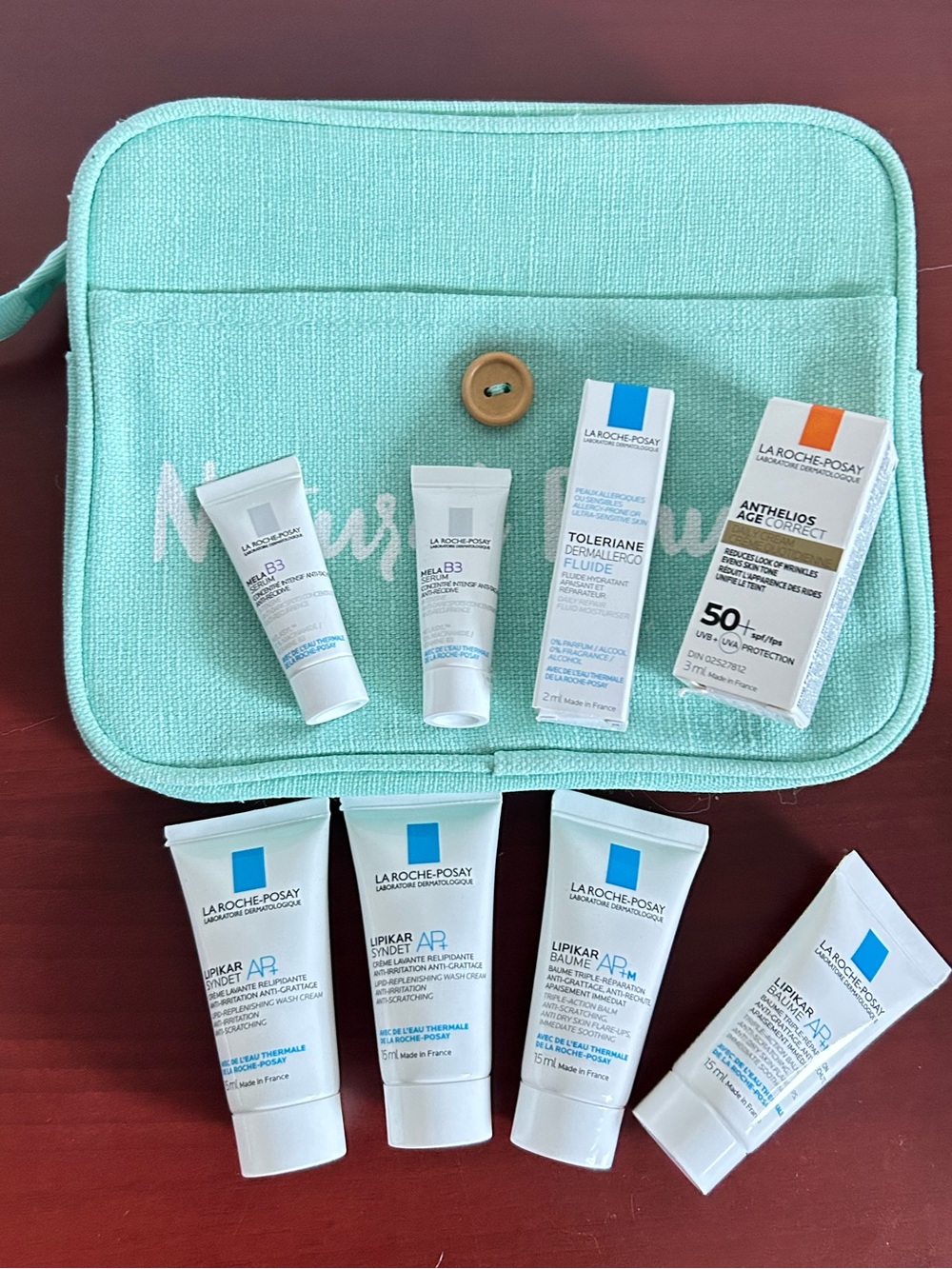 8 pieces La roche posay skincare set with pouch